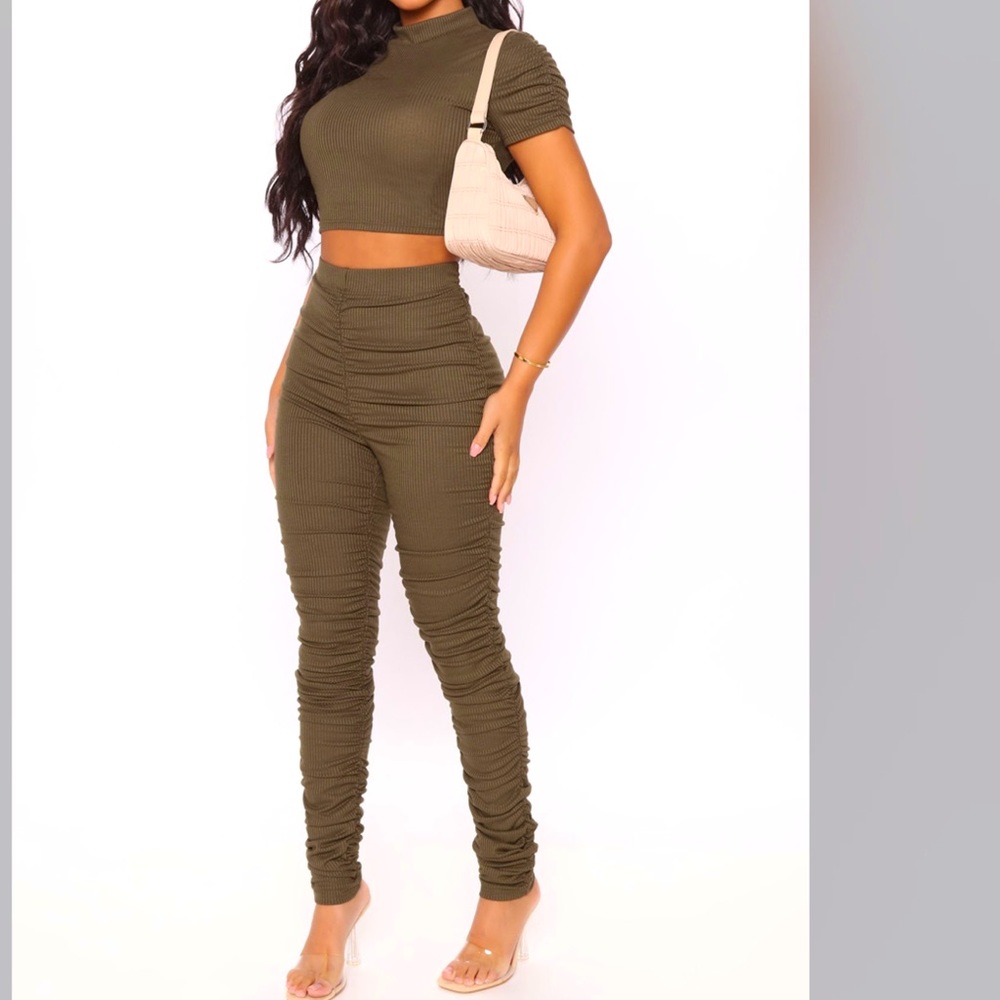 Olive Leggings Set
